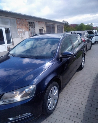Volkswagen Passat cena 26400 przebieg: 210000, rok produkcji 2011 z Słubice małe 67